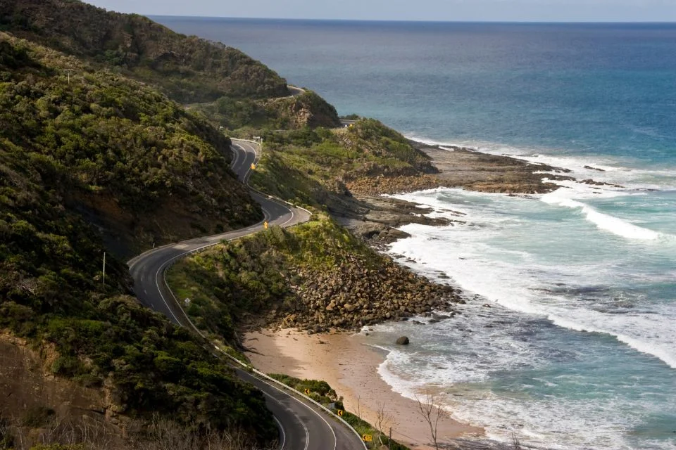 coolest things to do on a tour to Australia is to drive down to Victoria’s south coast and road trip down the Great Ocean Road.