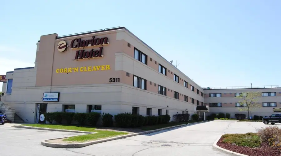 Clarion Hotel Milwaukee Airport