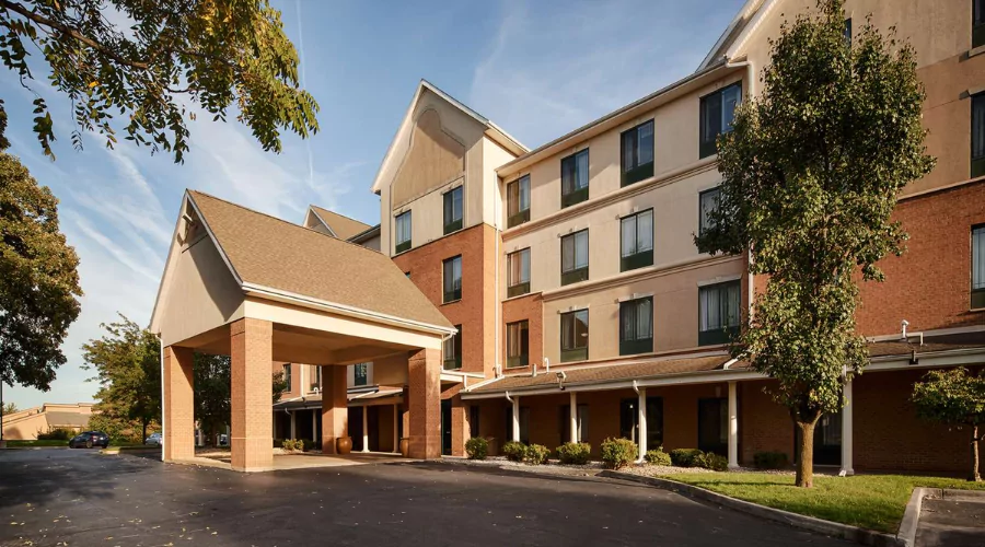 Best Western Plus Kalamazoo Suites