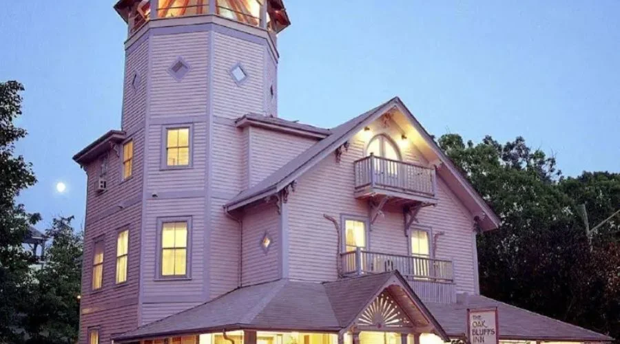 The Oak Bluffs Inn