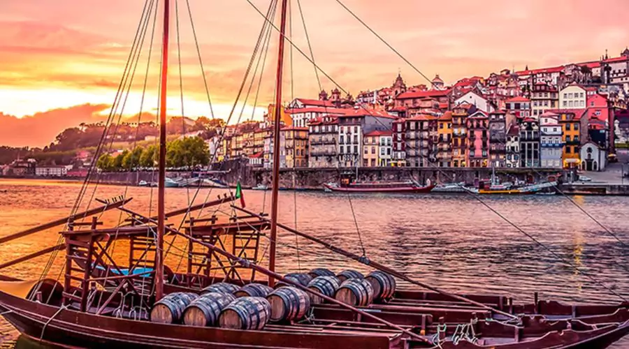 Find the best flights to Porto, Portugal, with Lufthansa